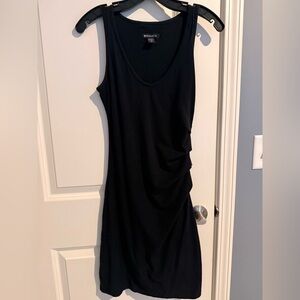 EXCELLENT LIKE NEW CONDITION
Athleta Black Colored Crew Sleeveless Ruched Dress